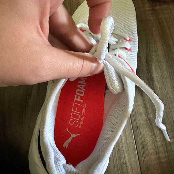 Puma Tennis Shoes Women’s Size 6 - Picture 5 of 6